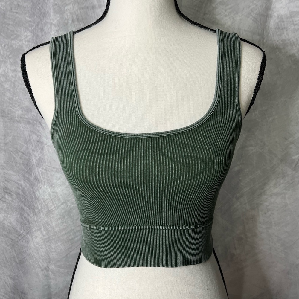 Zenana Green Ribbed Crop Top - S/M - Picture 2 of 9